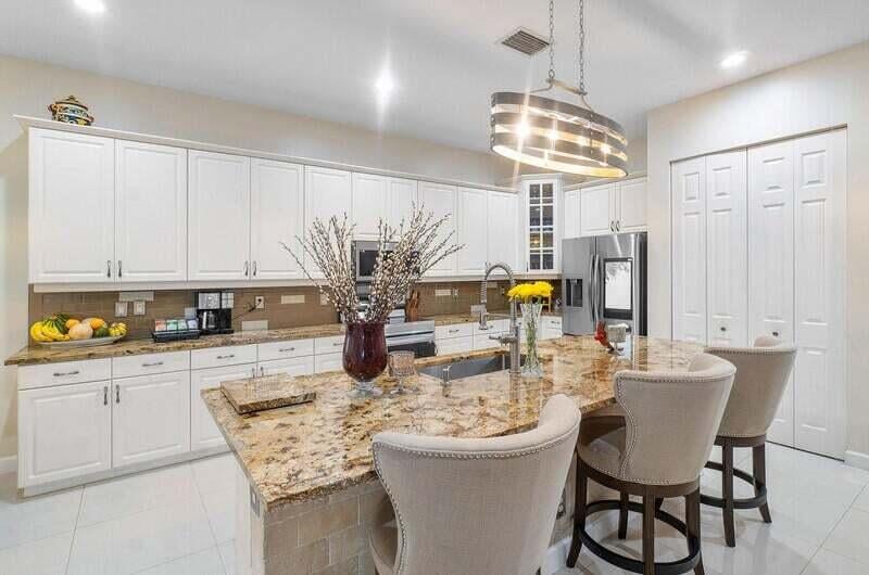 Residence photo 2