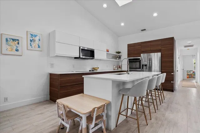  Residence photo 5