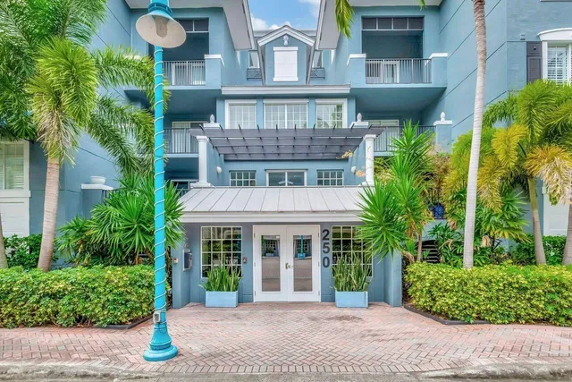 Pineapple Grove Village Condominiums Unit 1408 photo 2