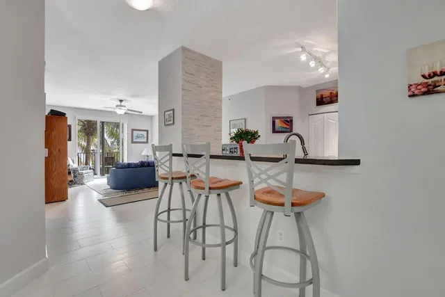 Pineapple Grove Village Condominiums Unit 1408 photo 10