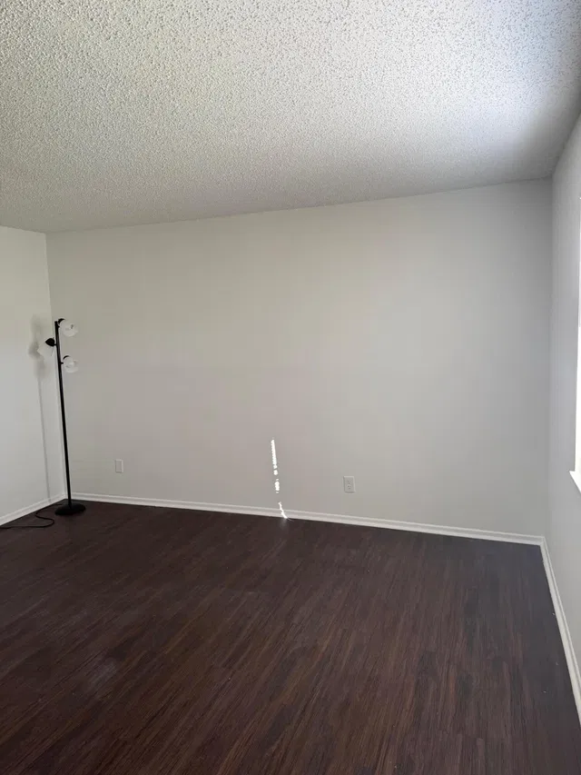Unit 102 photo 16