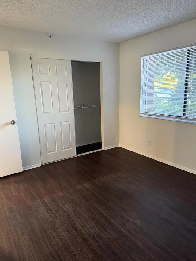 Unit 102 photo 21