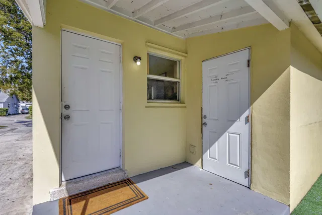 West Palm Beach Residence photo 11