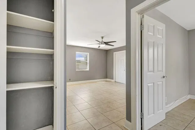 West Palm Beach Residence photo 26