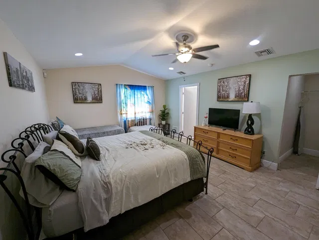 Residence photo 6