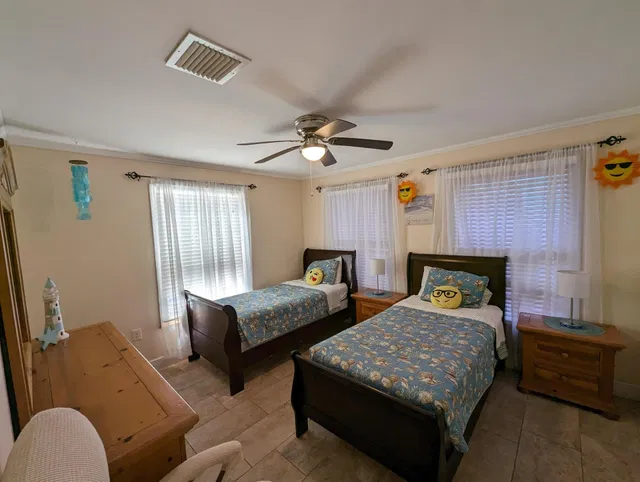 Residence photo 9