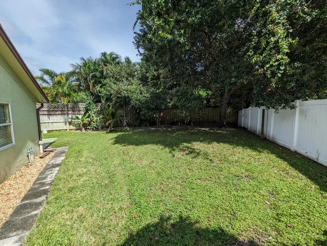 Residence photo 18