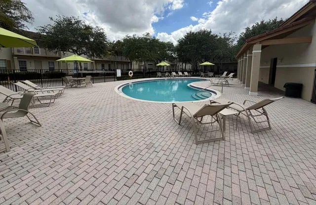  Residence photo 11
