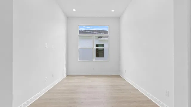  Residence photo 4