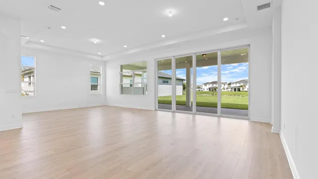 Residence photo 17