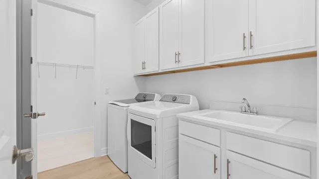  Residence photo 27