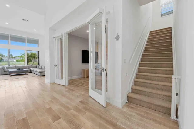 Woodfield Country Club Residence photo 42
