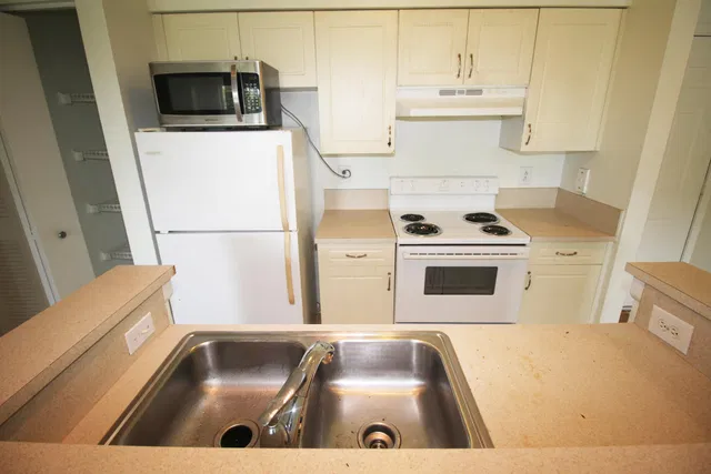 Unit 1315 photo 4