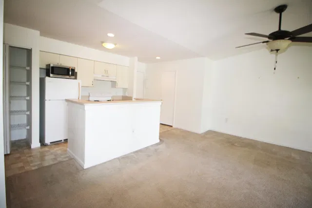 Unit 1315 photo 6