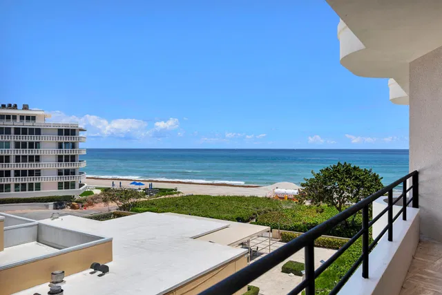 110 Sunset Avenue #4-a