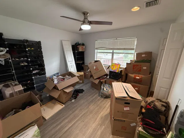 Unit 207 photo 12