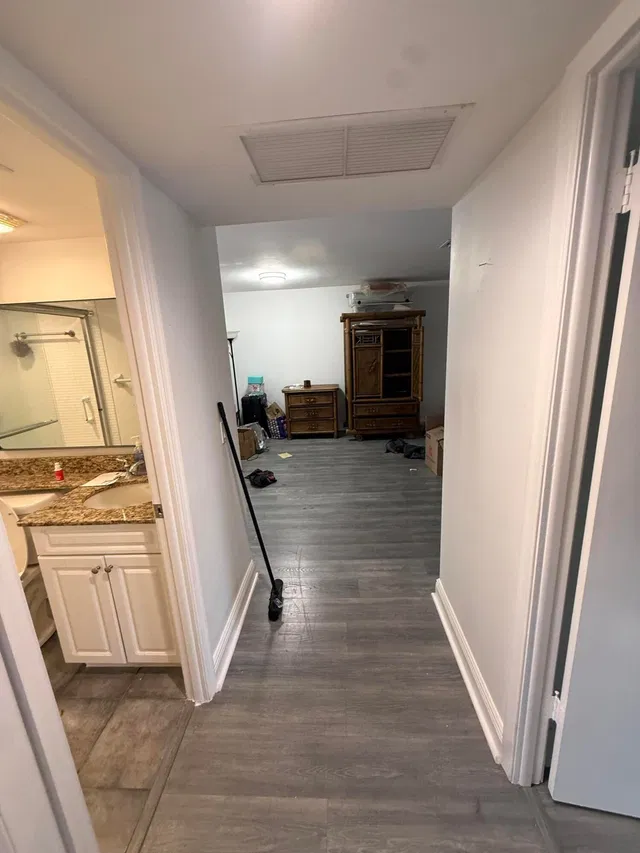 Unit 207 photo 18