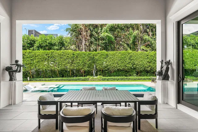Royal Palm Yacht and Country Club Residence photo 23