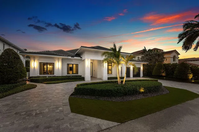 Royal Palm Yacht and Country Club Residence photo 48