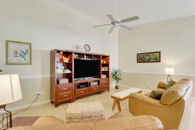 Residence photo 6