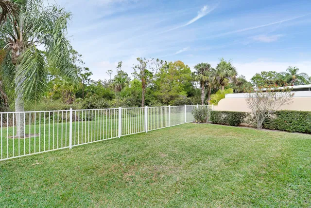 Residence photo 31