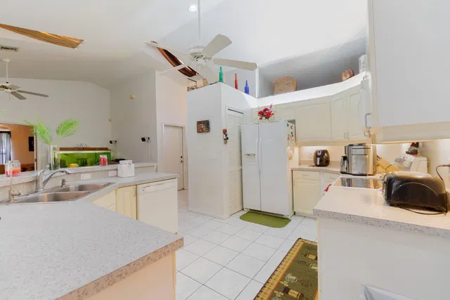  Residence photo 22