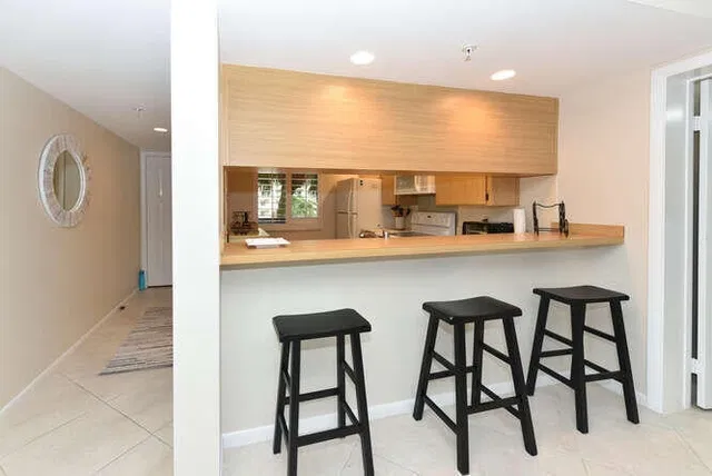 Unit 202 photo 9