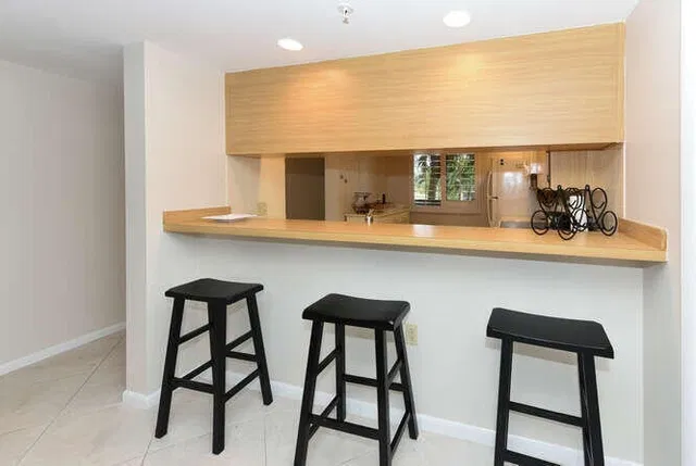 Unit 202 photo 10