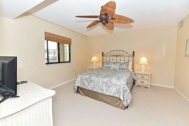 Unit 202 photo 18