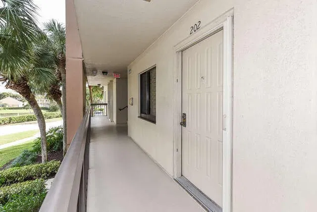 Unit 202 photo 25