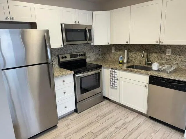 Unit C photo 8