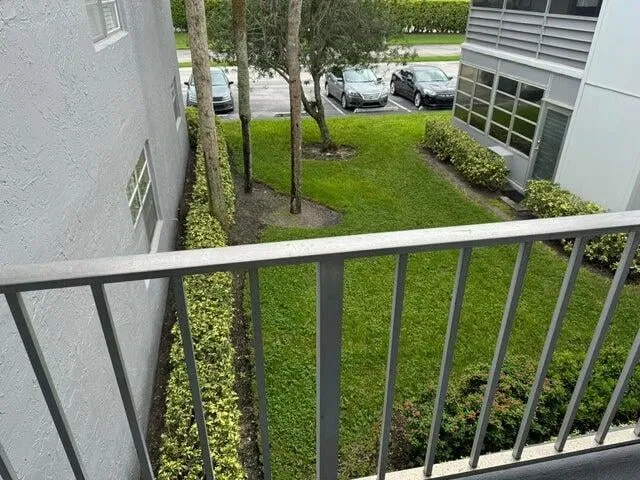 Unit C photo 26