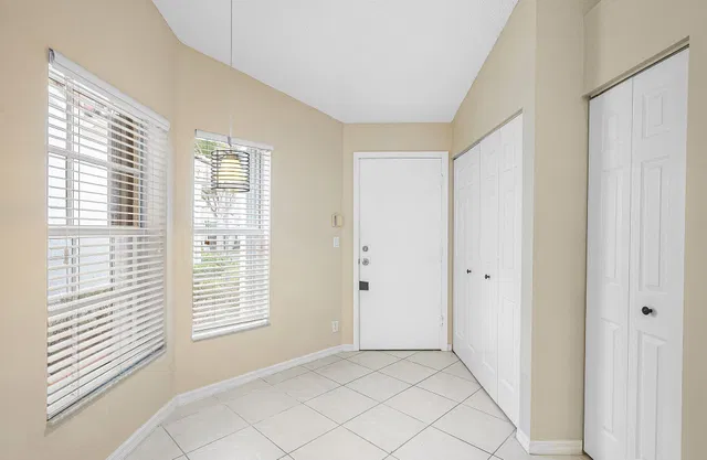 Residence photo 8