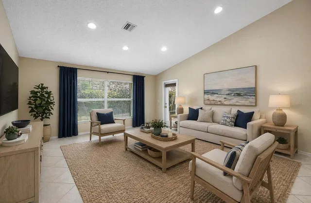 Residence photo 11