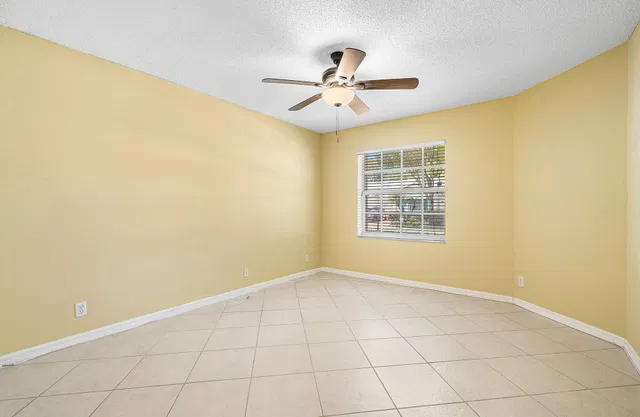 Residence photo 24