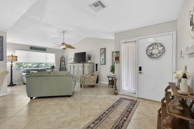 PGA National Palm Beach Gardens Unit B photo 4