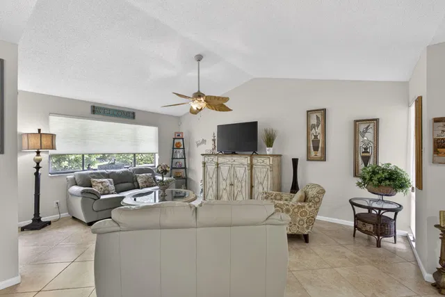 PGA National Palm Beach Gardens Unit B photo 7