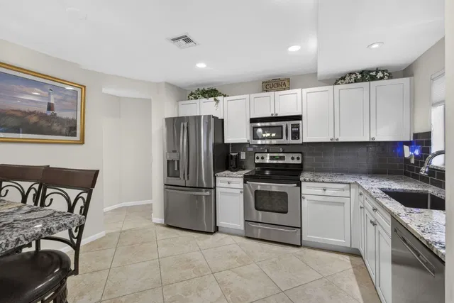PGA National Palm Beach Gardens Unit B photo 10