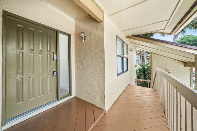 Unit 15 photo 12