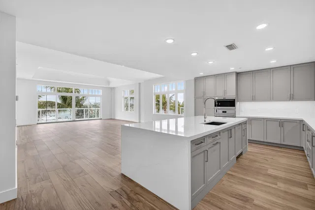 Singer Island Unit 1-302 photo 9