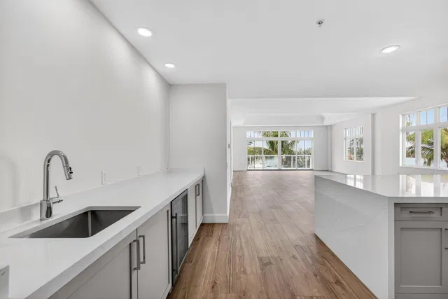 Singer Island Unit 1-302 photo 14