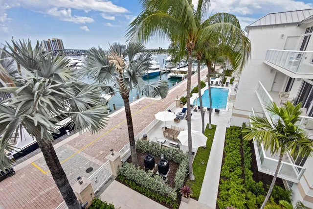 Singer Island Unit 1-302 photo 25