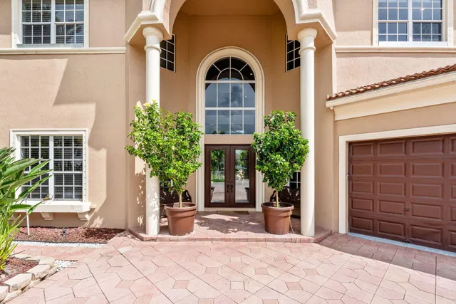 Residence photo 2