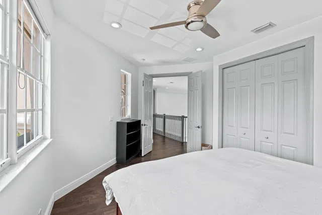 Residence photo 30