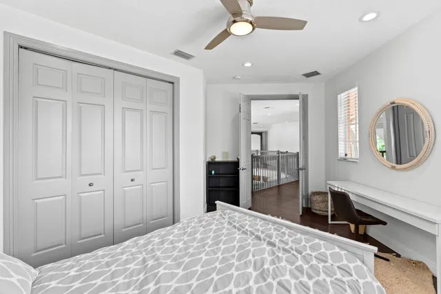 Residence photo 32