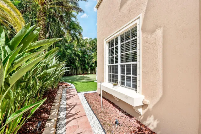 Residence photo 68