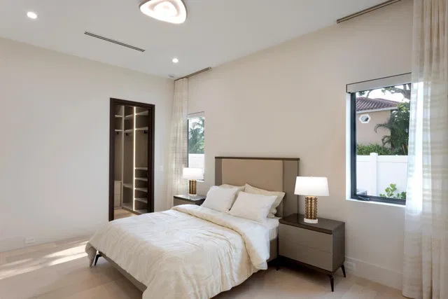 Residence photo 15