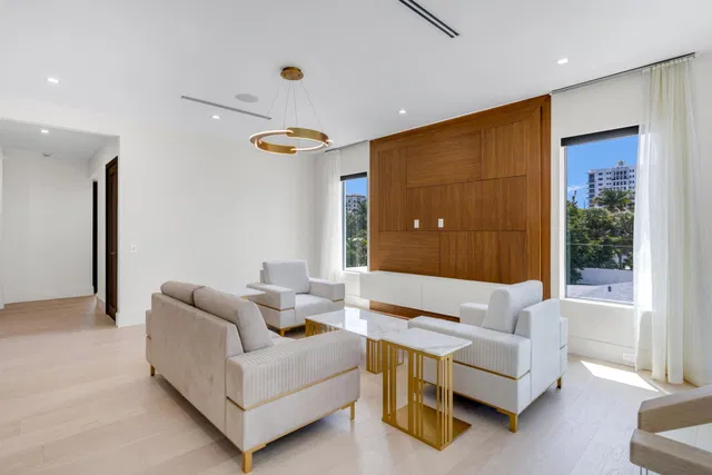 Residence photo 22