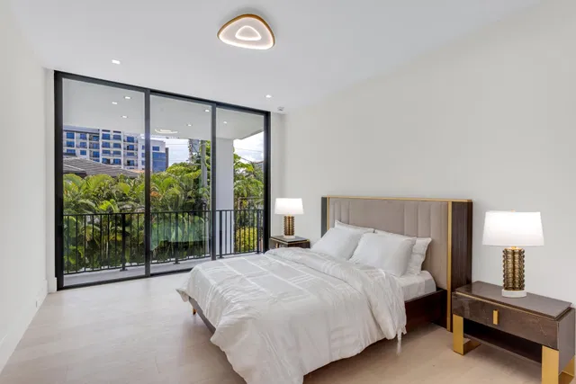 Residence photo 32