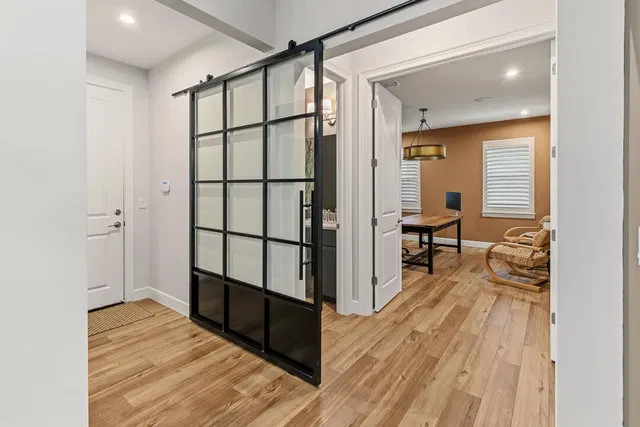  Residence photo 18